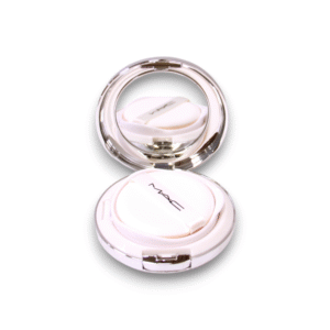 MAC Lightful C+ Компактен фон дьо тен Екстра светъл розов SPF 50 12 г